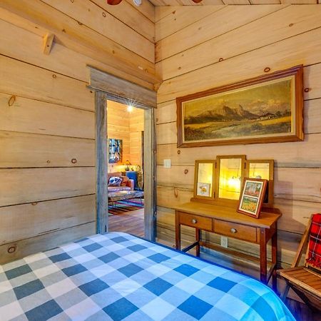Enchanting Creekside Cabin Near Kings Canyon Park! Badger Kültér fotó