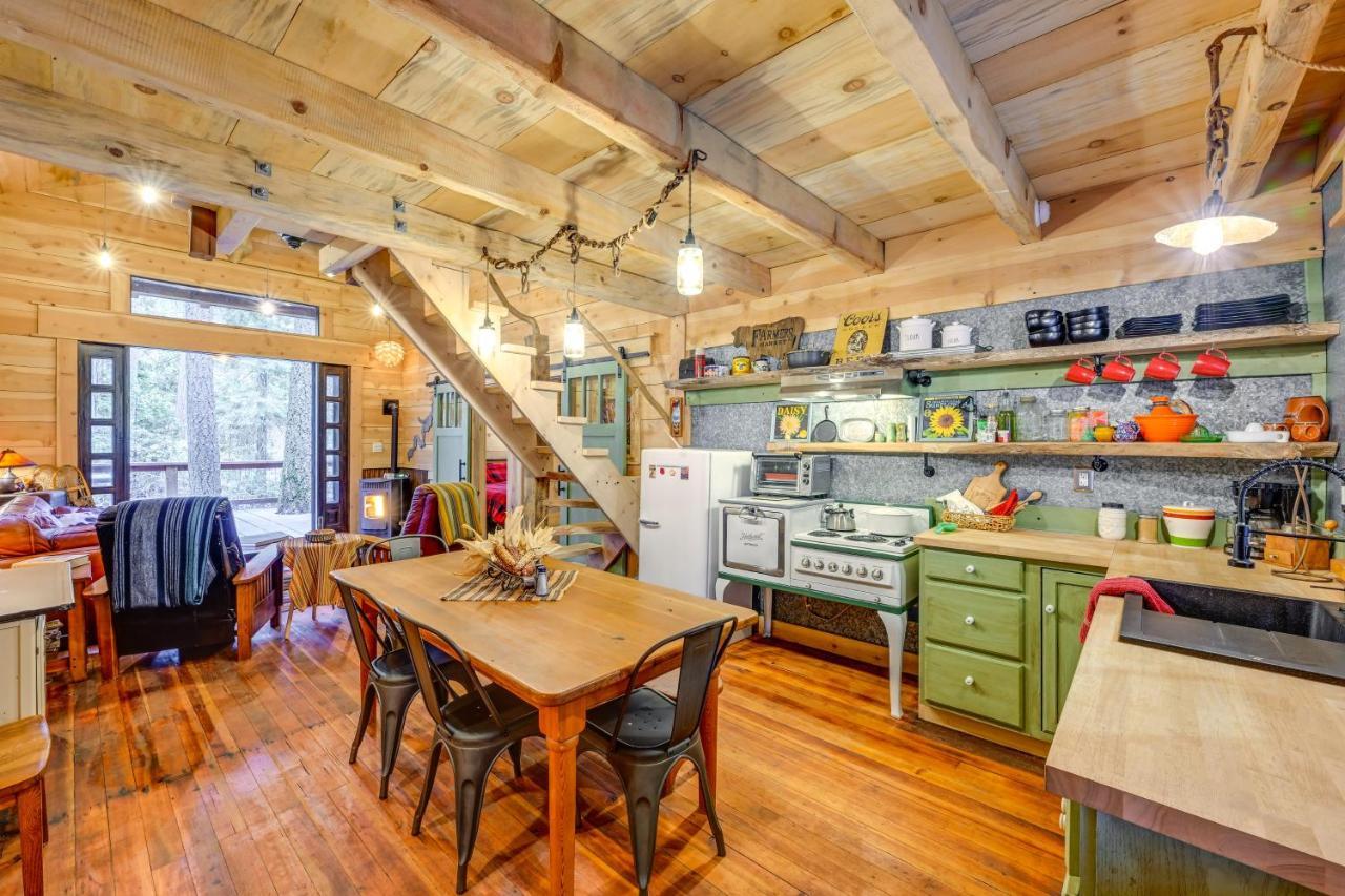 Enchanting Creekside Cabin Near Kings Canyon Park! Badger Kültér fotó
