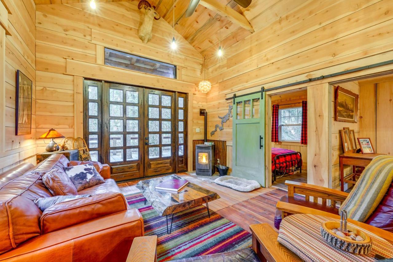 Enchanting Creekside Cabin Near Kings Canyon Park! Badger Kültér fotó