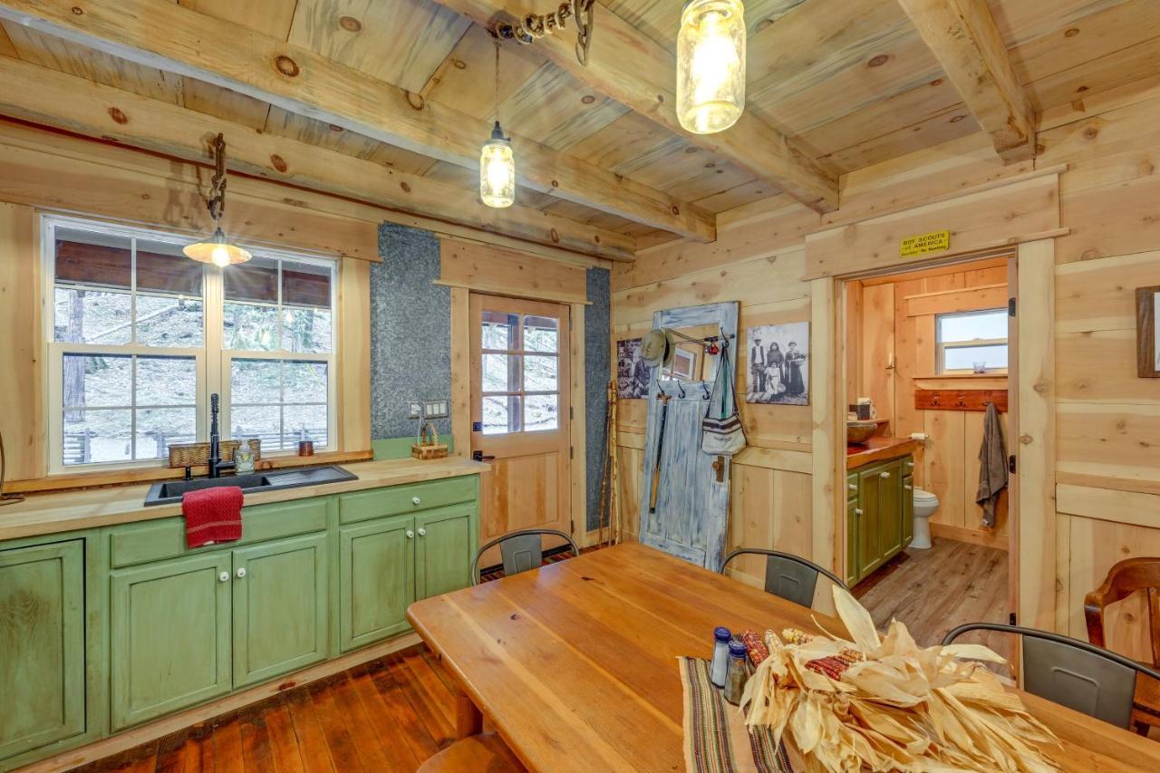 Enchanting Creekside Cabin Near Kings Canyon Park! Badger Kültér fotó