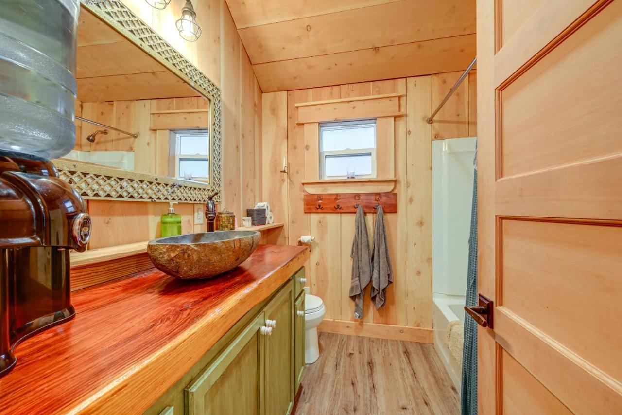 Enchanting Creekside Cabin Near Kings Canyon Park! Badger Kültér fotó