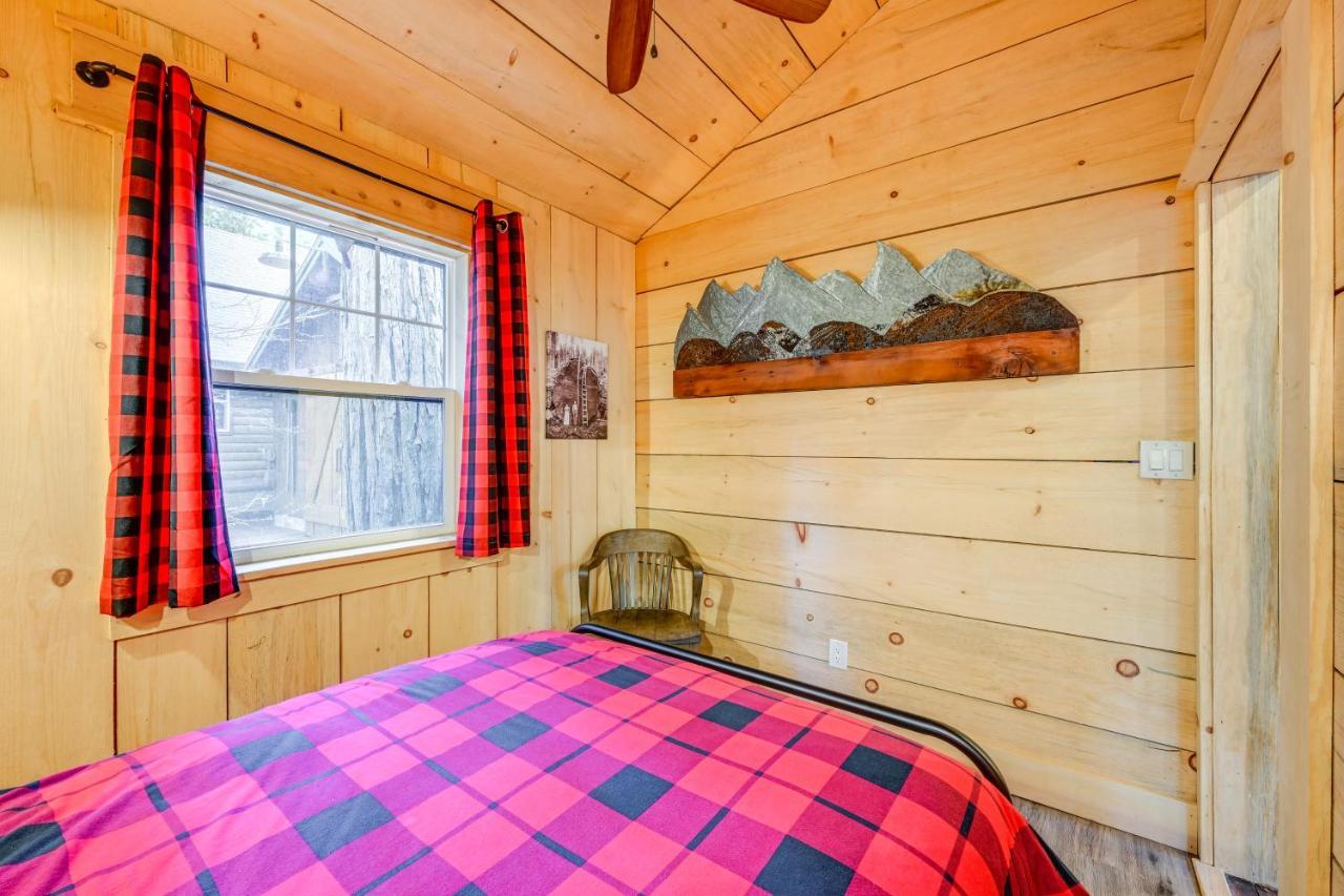 Enchanting Creekside Cabin Near Kings Canyon Park! Badger Kültér fotó