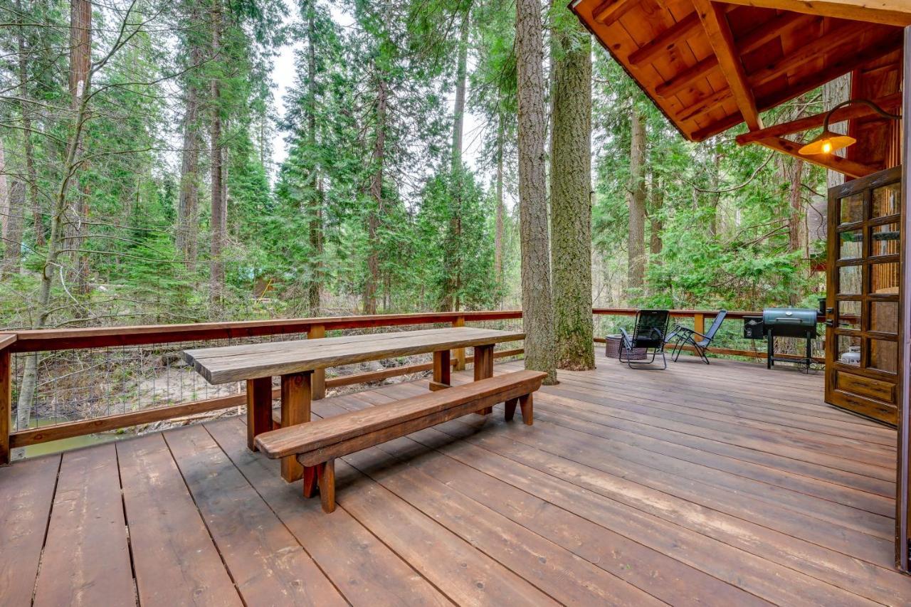 Enchanting Creekside Cabin Near Kings Canyon Park! Badger Kültér fotó