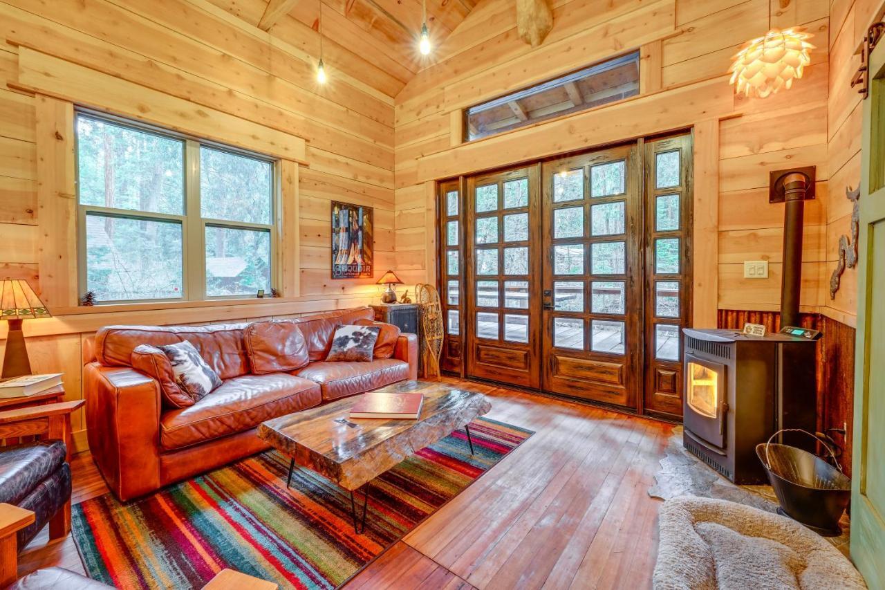 Enchanting Creekside Cabin Near Kings Canyon Park! Badger Kültér fotó